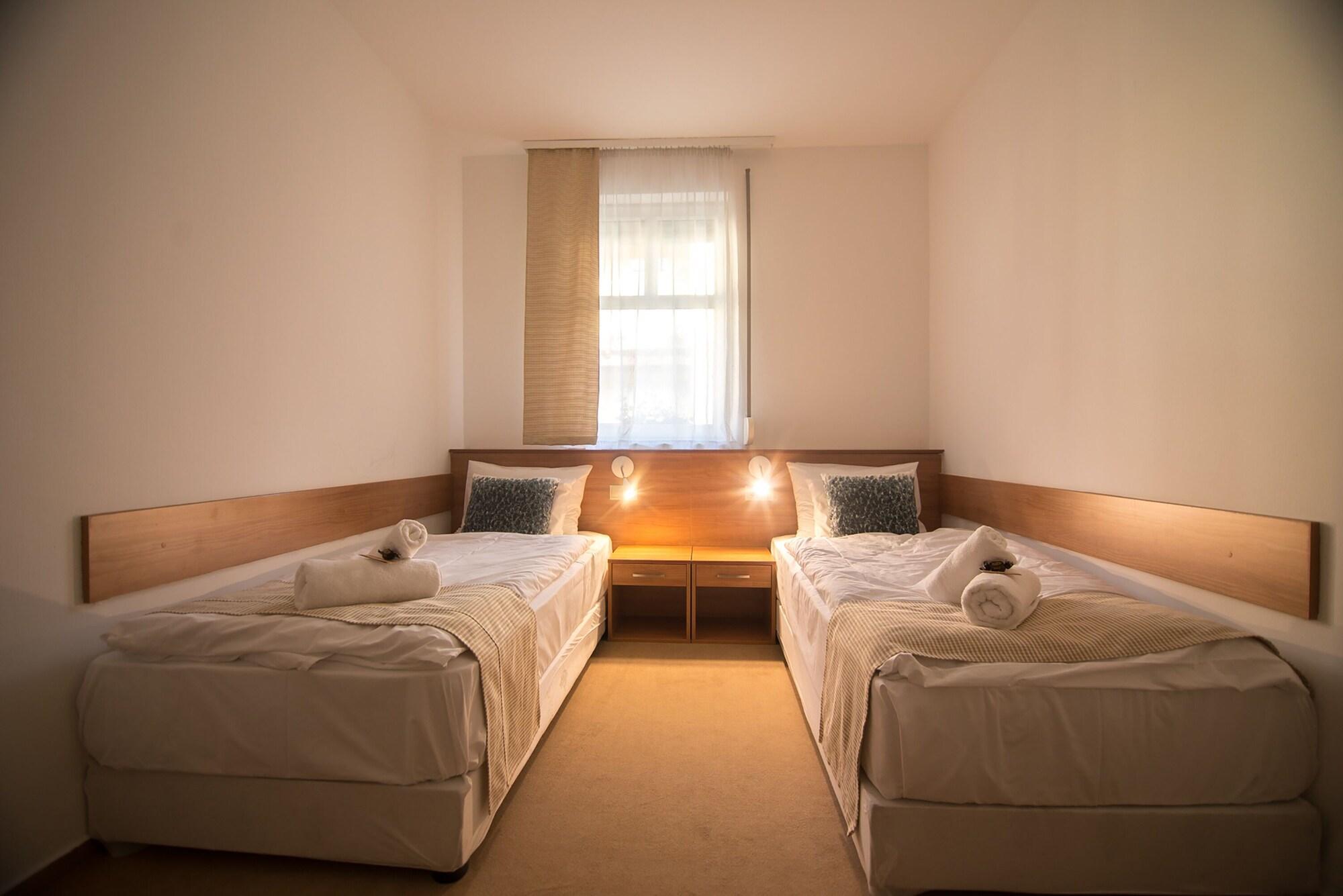 Boutique Hotel Civitas Sopron Extérieur photo