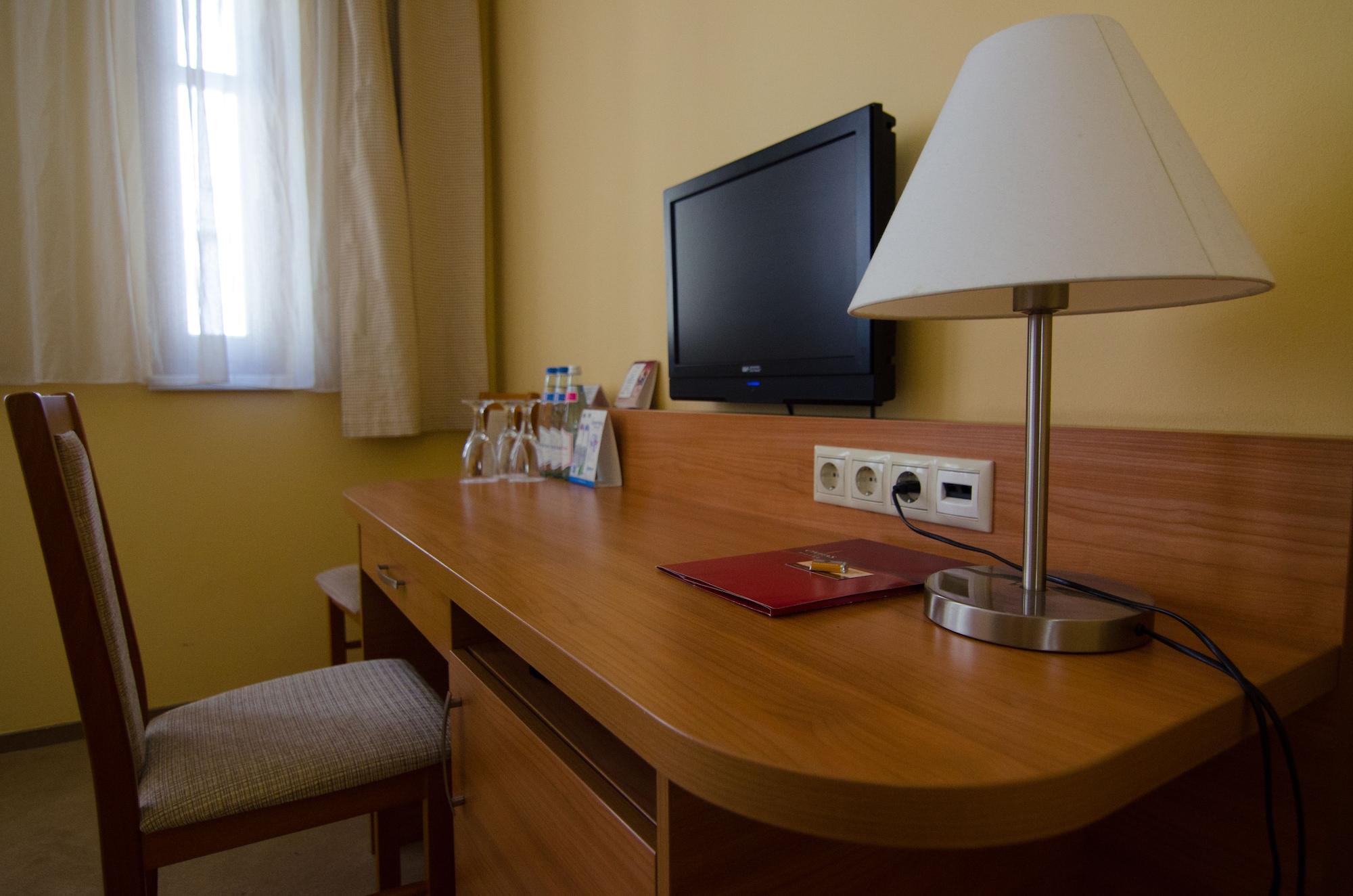 Boutique Hotel Civitas Sopron Extérieur photo
