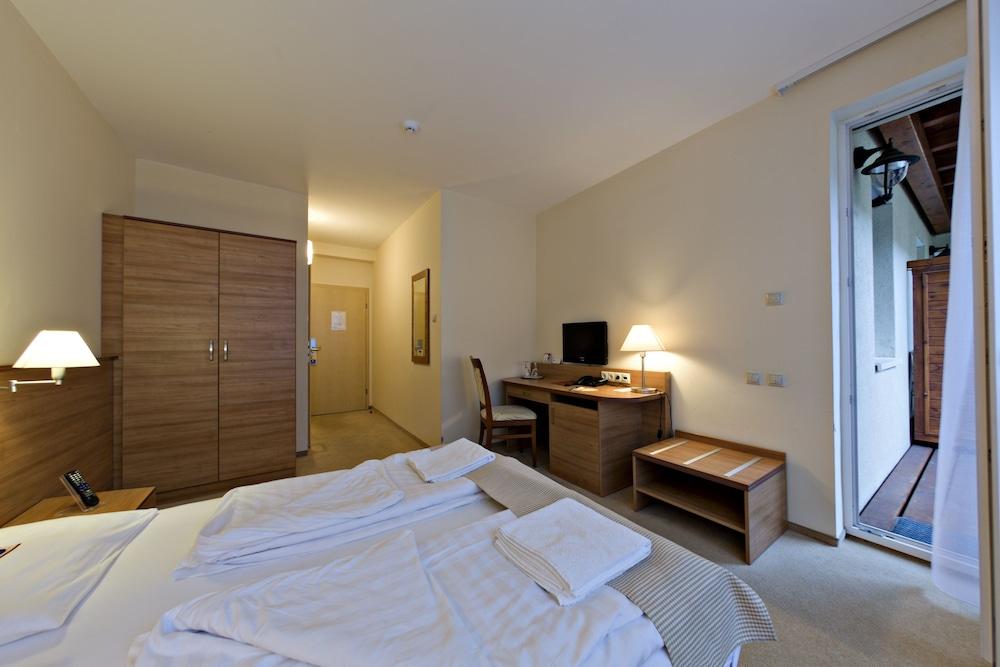 Boutique Hotel Civitas Sopron Extérieur photo